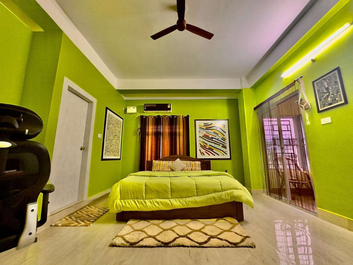Three Little Birds Homestay 구와하티 외부 사진